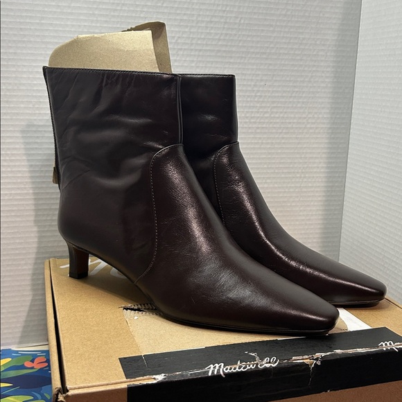 Madewell The Dimes Kitten-Heel Boot In Dark Brown Size 12 NWT - Picture 3 of 9